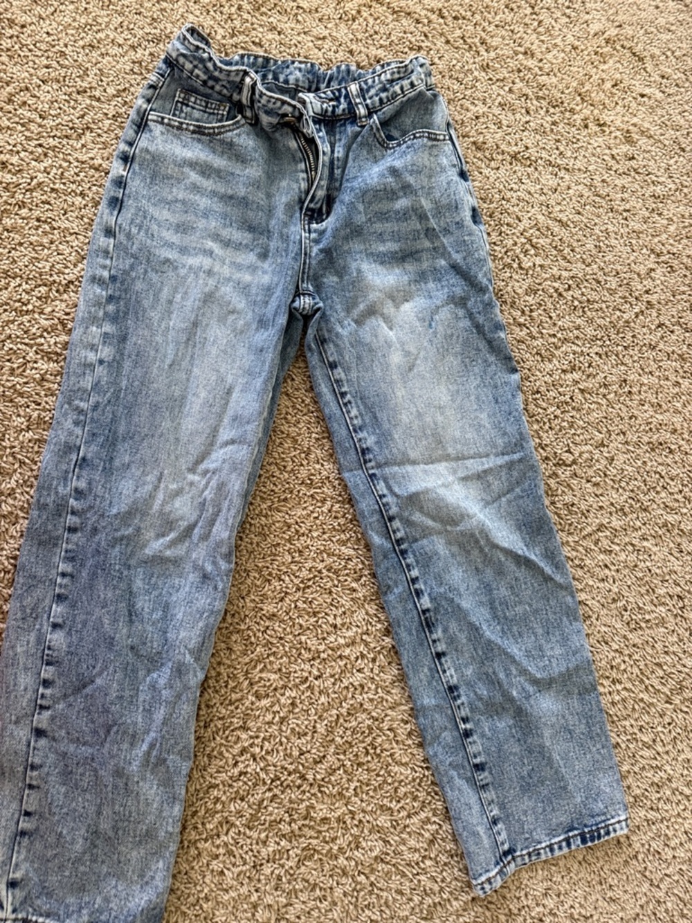 SHEIN Light Blue Relaxed Jeans